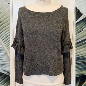 ⚡️Zara Ruffle Sweater🌵